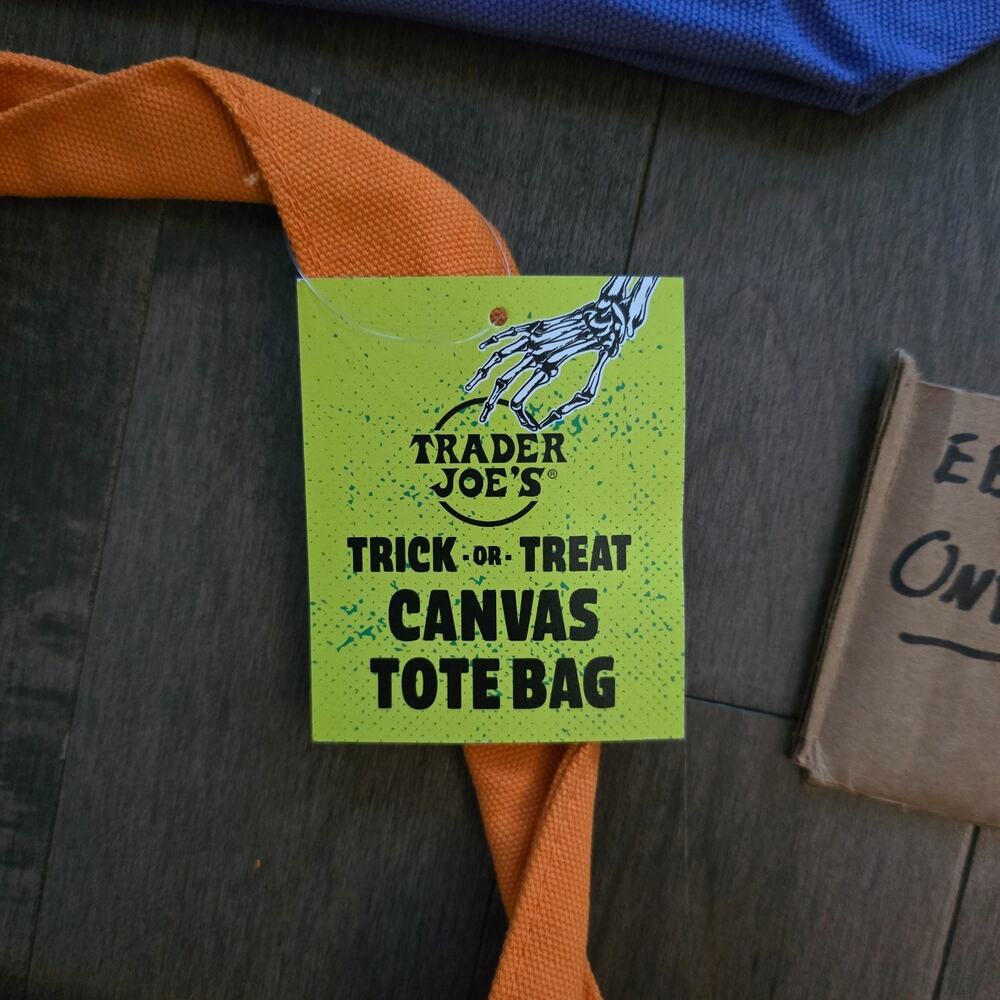 Trader Joes Mini Tote Bags Lot of 4 - Halloween Limited Collection All Colors! - Picture 8 of 9